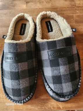 Lucky Brand Black & Gray Plaid Sherpa-Lined Slippers